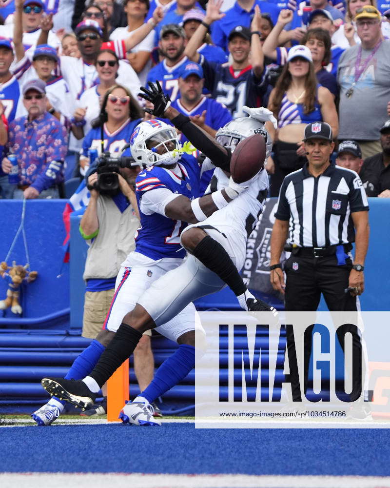 Las Vegas Raiders cornerback Nate Hobbs (39) during the first half of an  NFL football game against the Buffalo Bills, Sunday, Sept. 17, 2023, in  Orchard Park, N.Y. (AP Photo/Adrian Kraus Stock