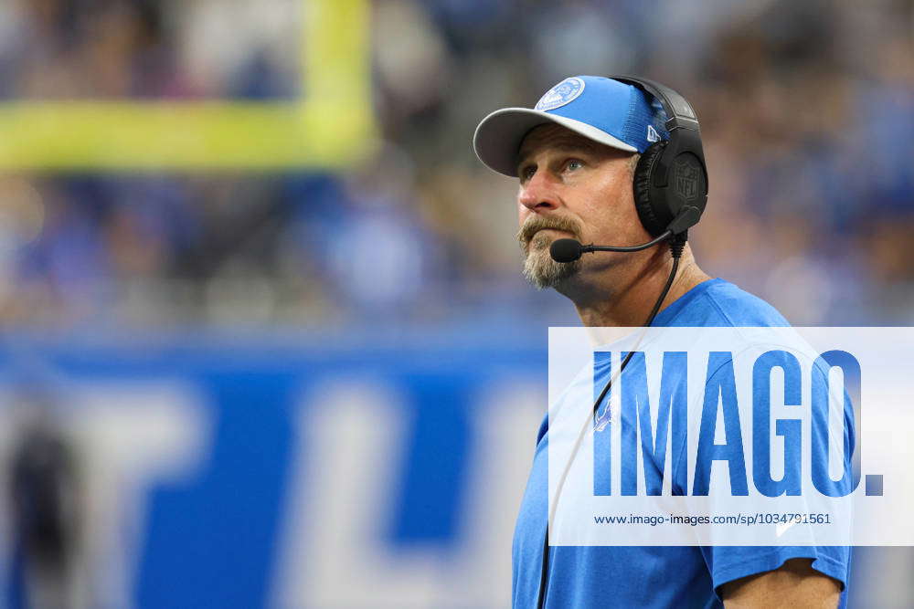 DETROIT, MI - SEPTEMBER 24: Detroit Lions head coach Dan Campbell looks at  a play replay on