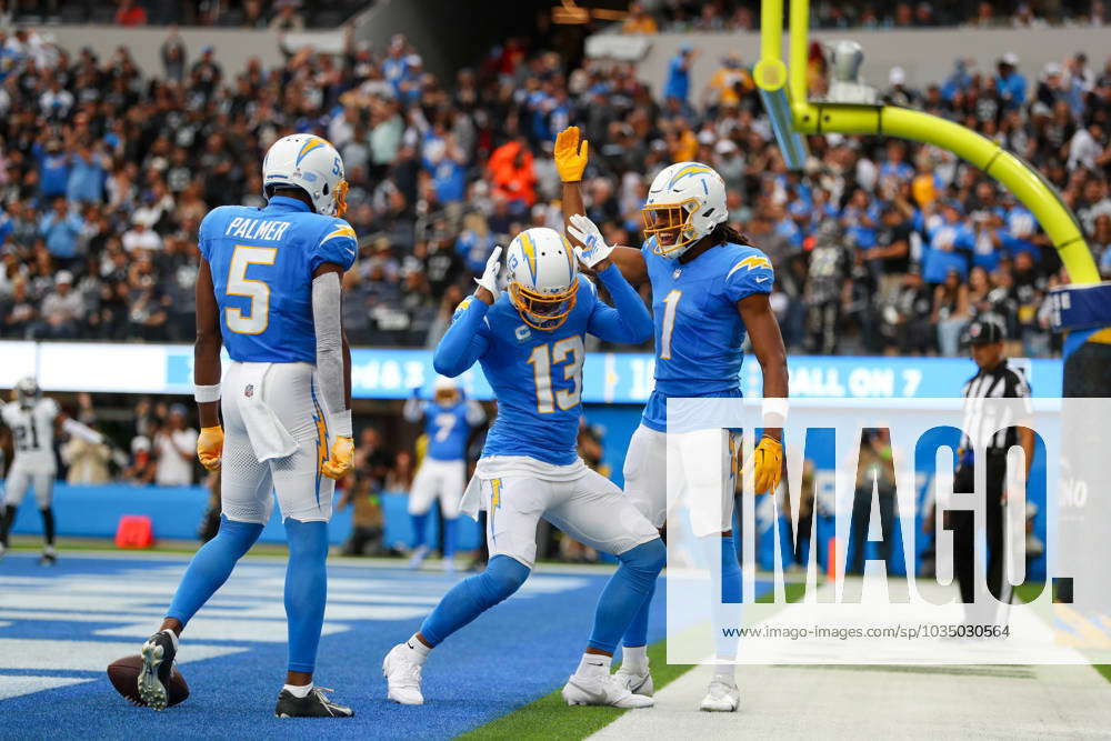 Los Angeles Chargers wide receiver Keenan Allen (13) celebrates