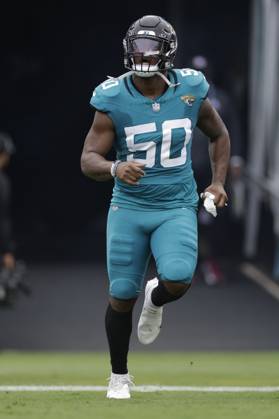 JACKSONVILLE, FL - NOVEMBER 12: Jacksonville Jaguars linebacker Shaquille Quarterman (50) runs out