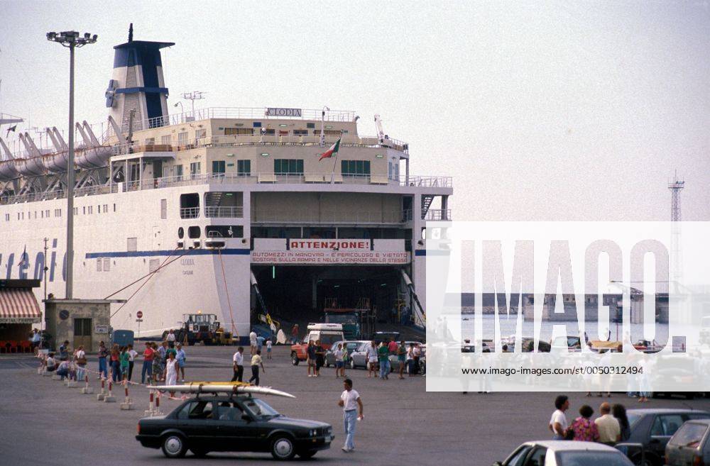 Fähre nach Genua in Porte Torres Sardinien Fähre nach Genua in Porte Torres Sardinien