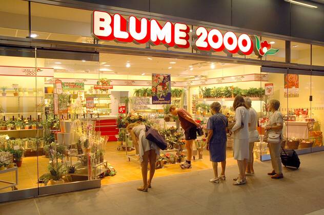 Blume 2000 Filiale Fotos IMAGO