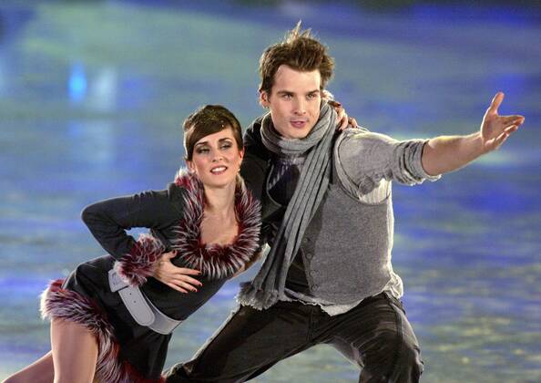 Eiskunstläuferin Pauline Schubert und Sänger Patrick Nuo anlässlich der  Fernsehshow - Stars auf Eis