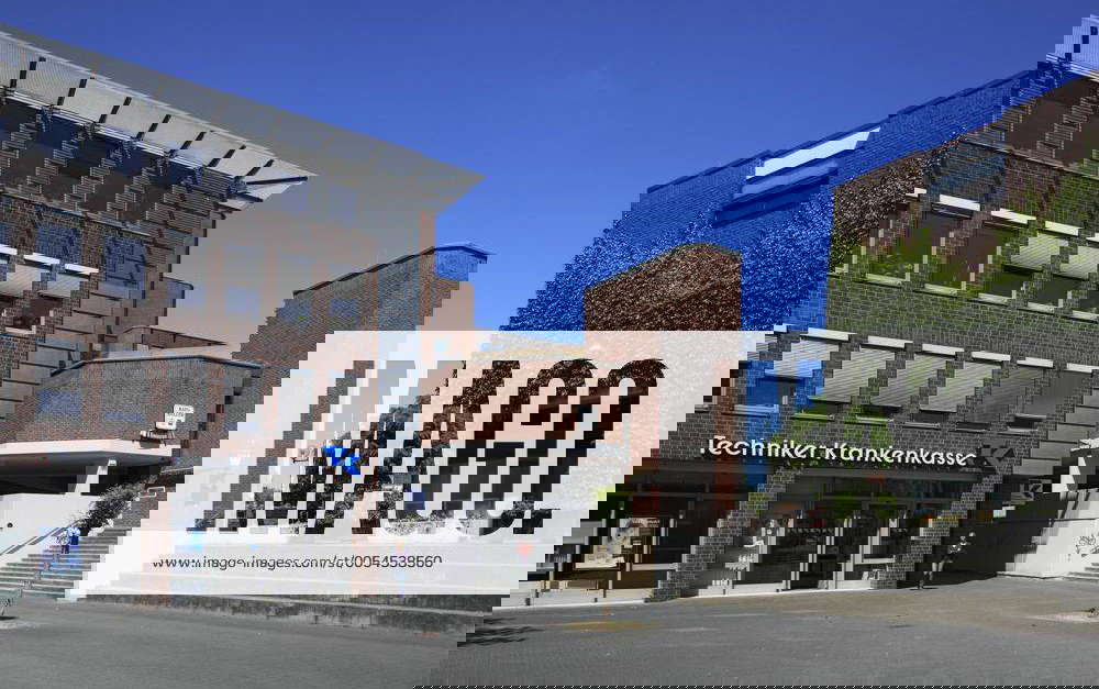 Rathaus und Verwaltung der Techniker-Krankenkasse in Wesel, Niederrhein ...