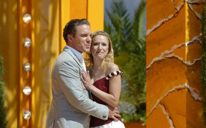 Stefan MROSS und Stefanie HERTEL, das Ehepaar beim gemeinsamen Auftritt mit dem Lied -Nur mit Dir