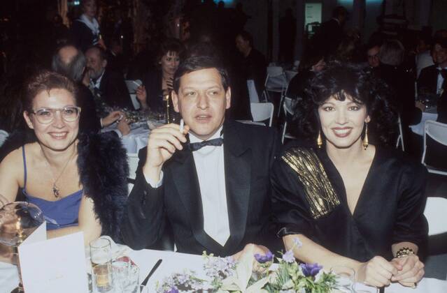 Diether Krebs mit Ehefrau Bettina von Leoprechting und Iris Berben 12 86  rag Schauspiel Fernsehen