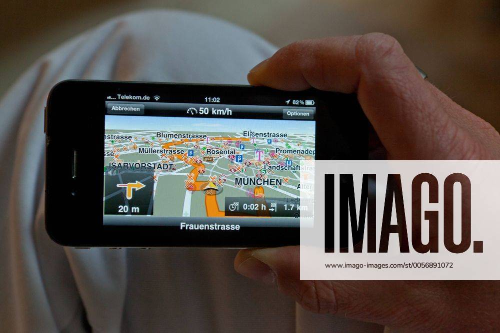 Das iPhone 4 als Navigationsgerät. Kartendarstellung der Routenplanung mit der Navigations App des