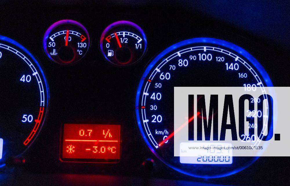 Beleuchteter Tachometer mit Benzin Anzeige, Motor Temperatur