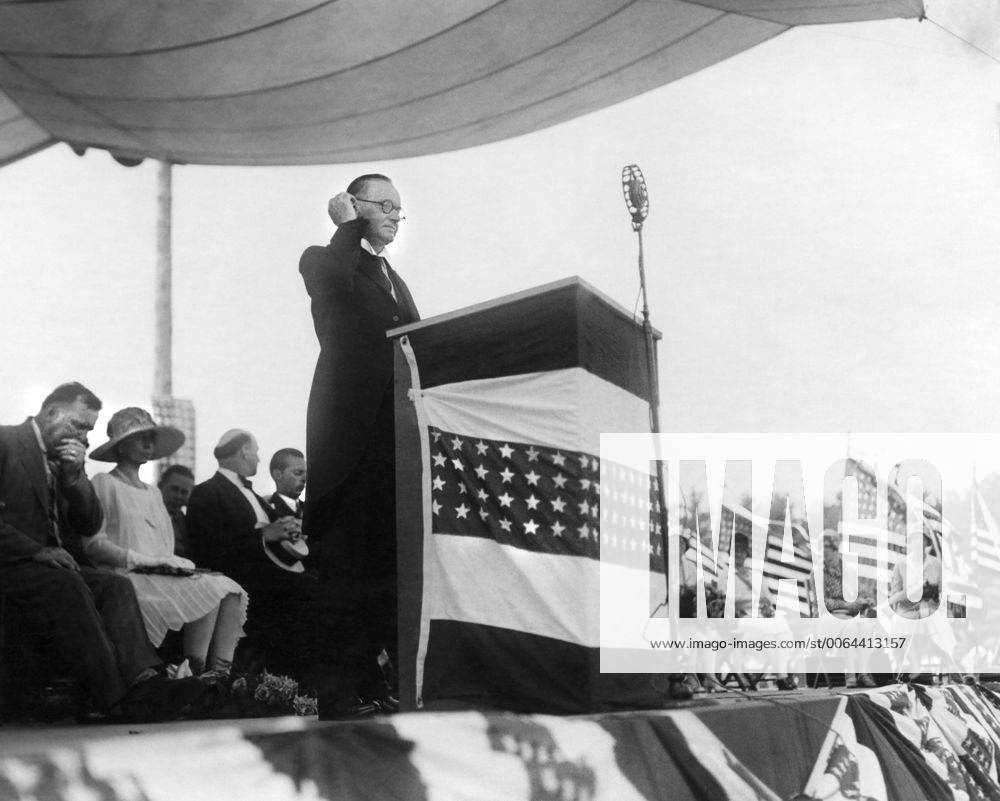 March 21, 2006 - Calvin Coolidge, U.S. President, Making Speech, circa ...