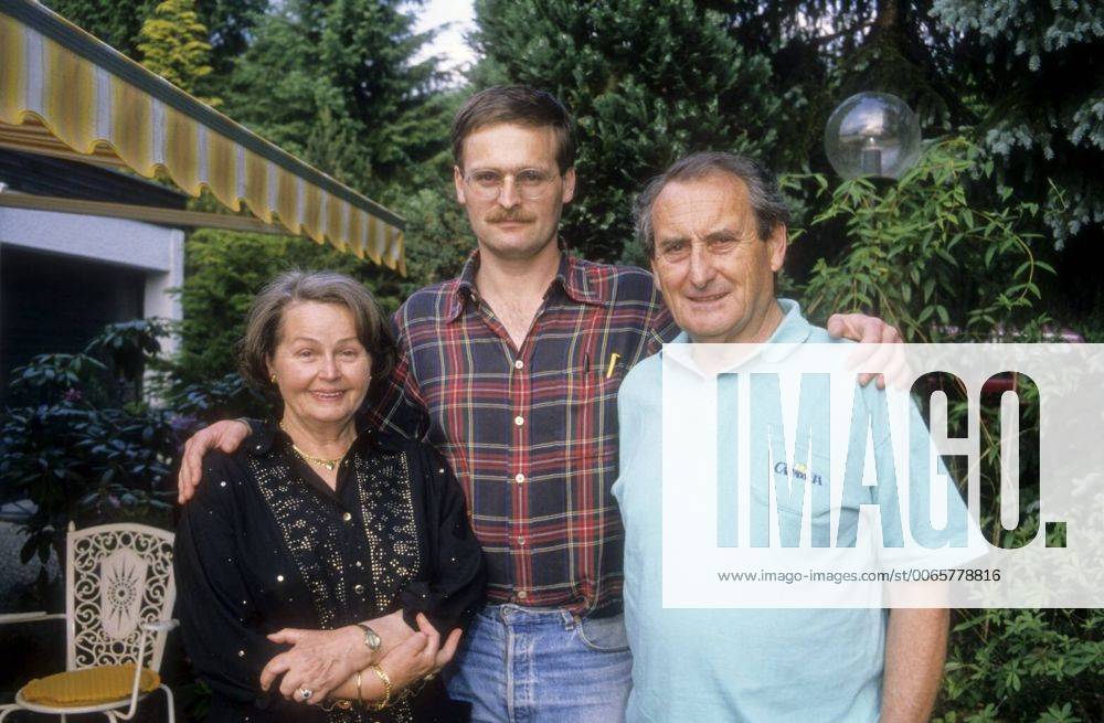 Walter Schultheiß mit Ehefrau Trudel und Sohn Götz 07 89 ue Walter ...