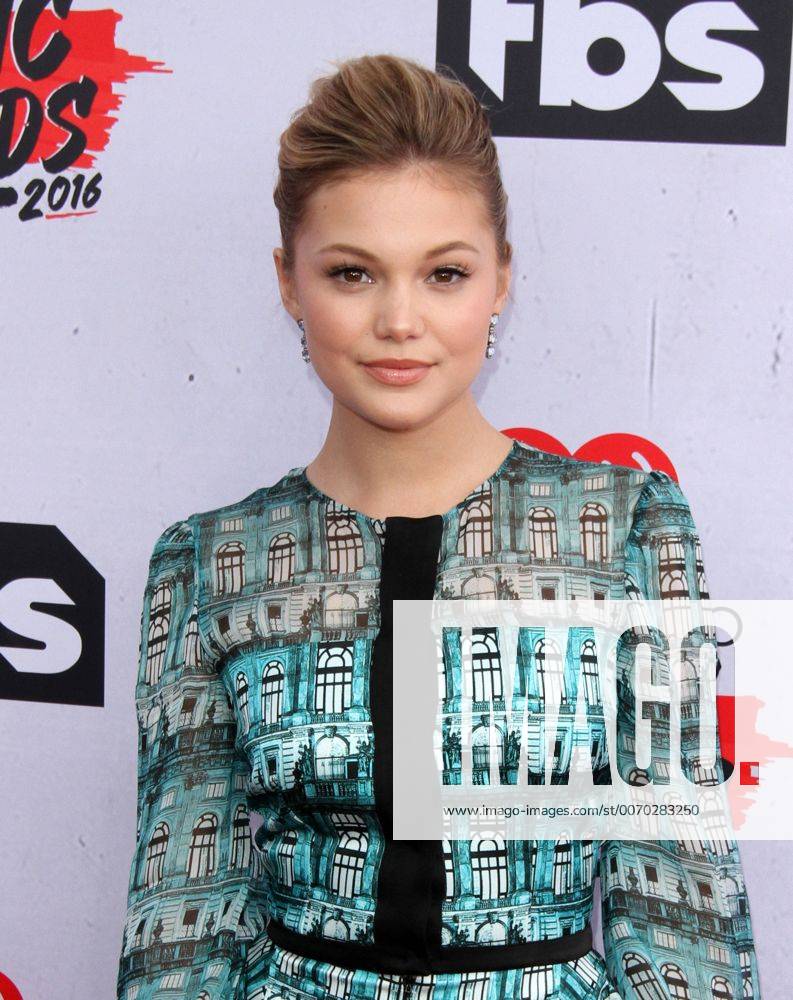 Olivia Holt IHEARTRADIO MUSIC AWARDS 2016 - ARRIVALS Los Angeles
