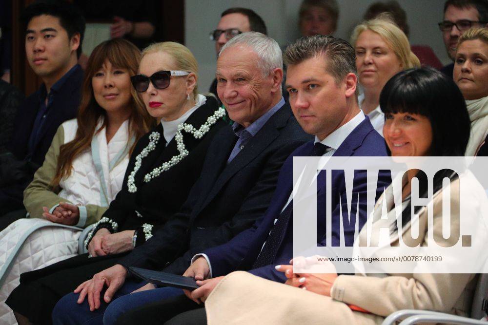 Ichkaridan chuqur blowjob