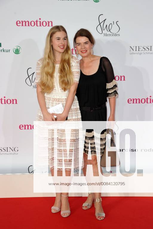 Susanne Daubner mit Tochter Jo. Emotion Award 2018 im CurioHaus in Hamburg. Hamburg Susanne Daubner mit Tochter Jo. Emotion Award 2018 im CurioHaus in Hamburg. Hamburg
