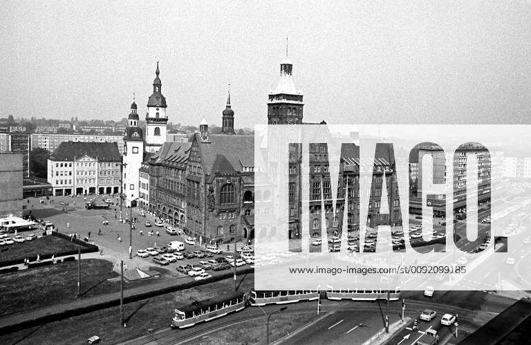 1990_ Innenstadt_Rathaus 25.05.1990, DDR, Chemnitz,Rathausstraße Innenstadt,  Architektur, Altes und