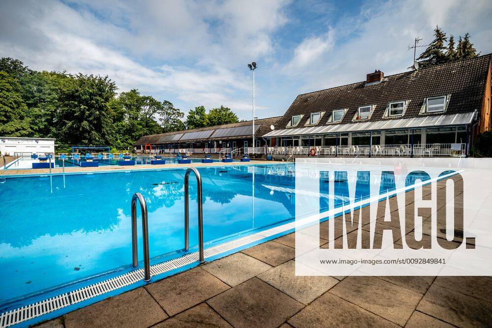 Freibad Poseidon Hamburg / Poseidon Bad