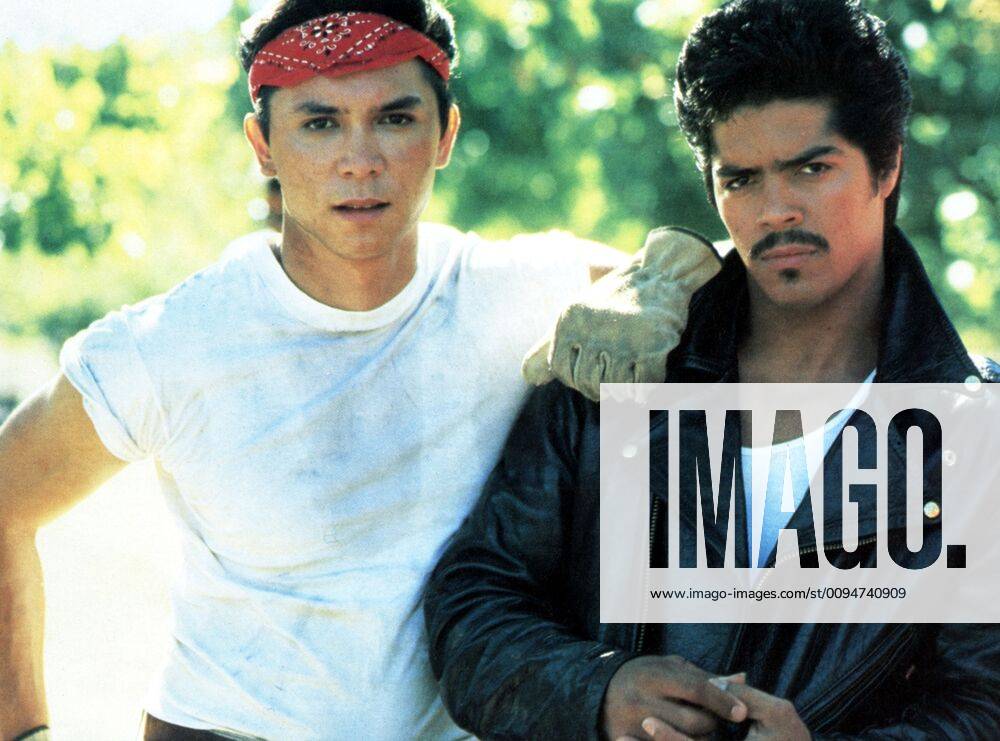 Lou Diamond Phillips And Esai Morales Characters Ritchie Valens And Bob Morales Film La Bamba