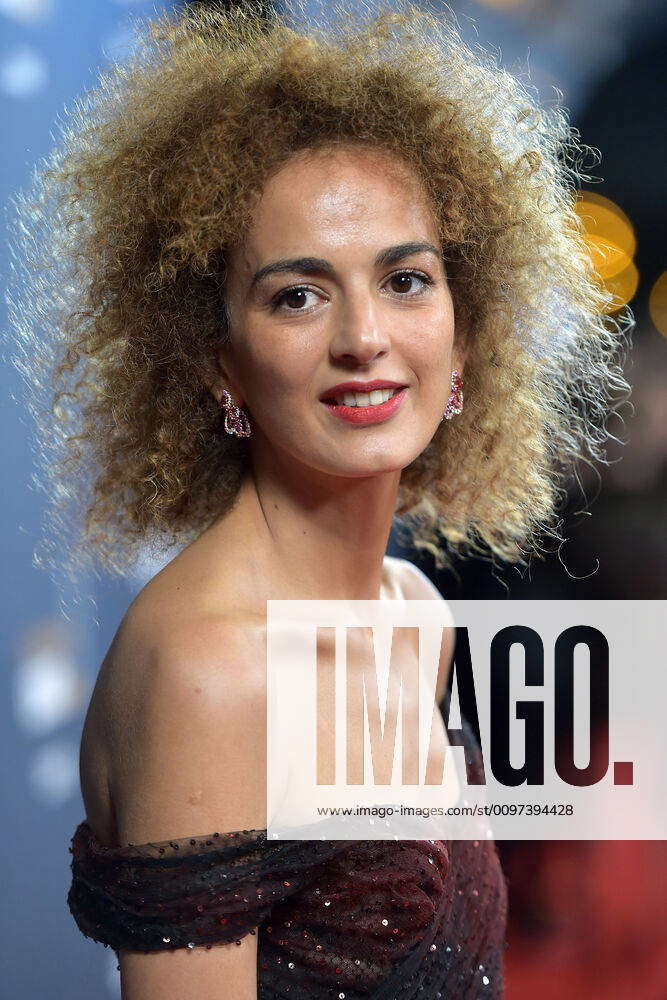 Leila Slimani. Tapis Rouge - 45e ceremonie des Cesar en la salle Pleyel