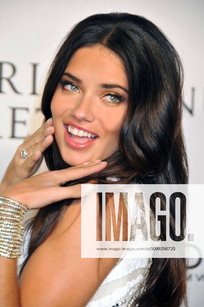 Adriana Lima at arrivals for Victoria s Secret 2009 WHAT IS SEXY List