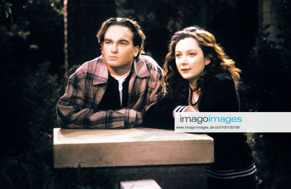 ROSEANNE, Johnny Galecki, Sara Gilbert in Another Mouth To Shut Up , (Season 8, Episode 20, aired