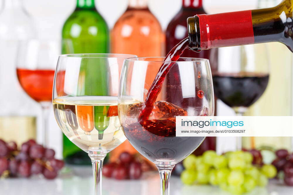 Wein einschenken eingießen Weinflasche Weinglas Rotwein Flasche Wein einschenken eingießen
