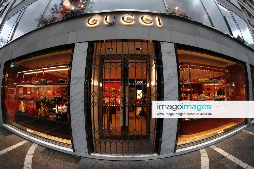 Ein Geschäft von Gucci in der Goethestraße in Hessen, Deutschland *** A Gucci on