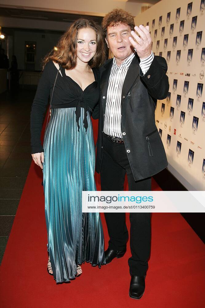Premiere Wintertraum Frank Schoebel und Tochter Dominique Lacasa bei der  Premiere Premiere