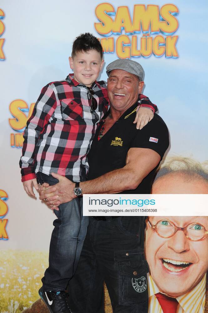 Tom Born Thomas Born und Sohn Nil Premiere SAMS im Glueck im CinemaxX in