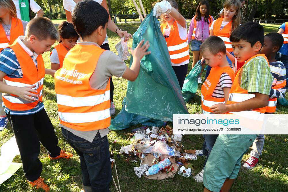 Arche Muellsammelaktion im Kiez Die Arche Christliches Kinder