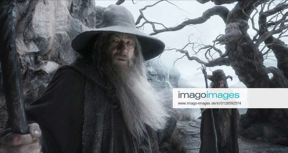 Ian Mckellen \u0026 Sylvester Mccoy Characters: Gandalf, Radagast the Brown  Film: The Hobbit: The, image size:1000x533