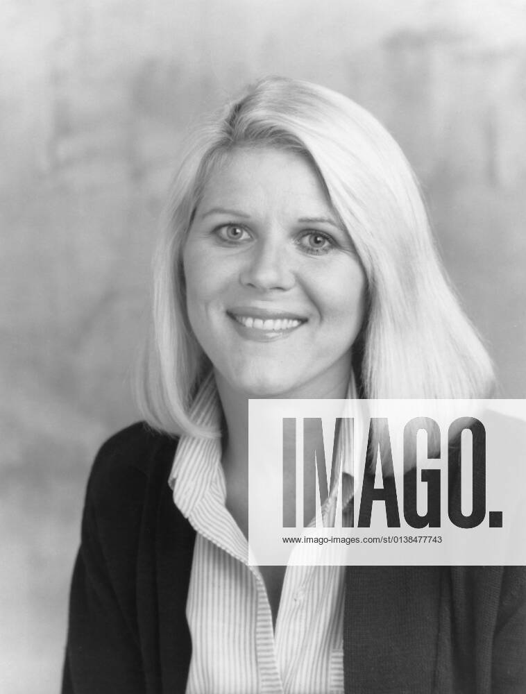 THE WONDER YEARS, Alley Mills, (1992), 198893. photo ?New World