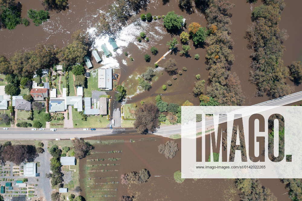 Nsw Flooding Forbes An Image Captured By An Arial Drone Shows Floodwaters Seen Around The Lachlan R 6125