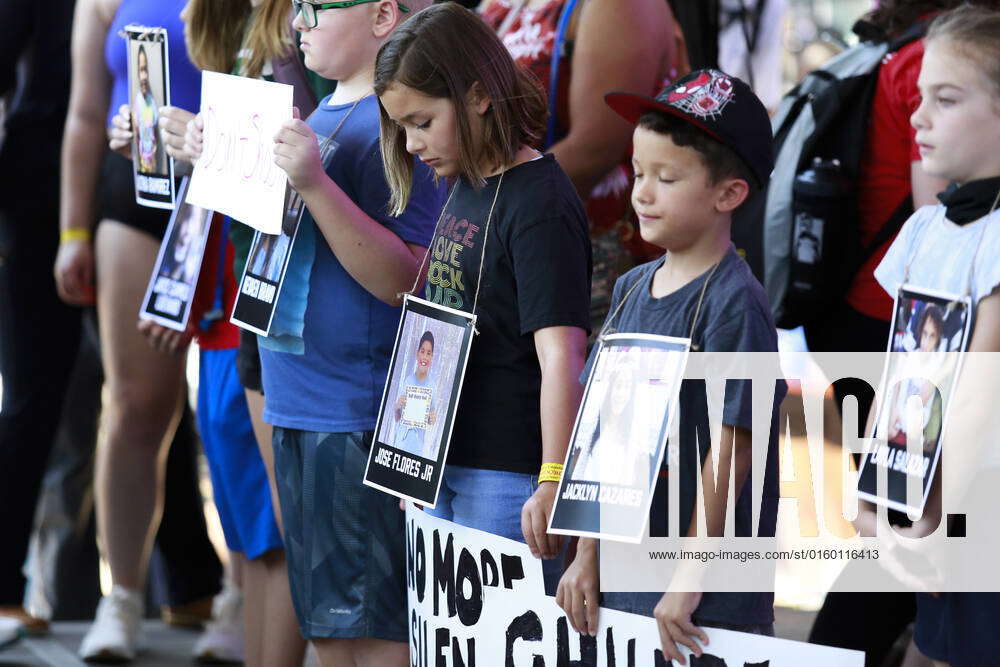 Protestors Condemn NRA Gun Convention In Texas Mere Days After Uvalde ...