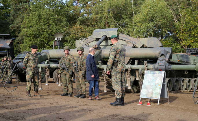 Keiler Panzer Fotos IMAGO