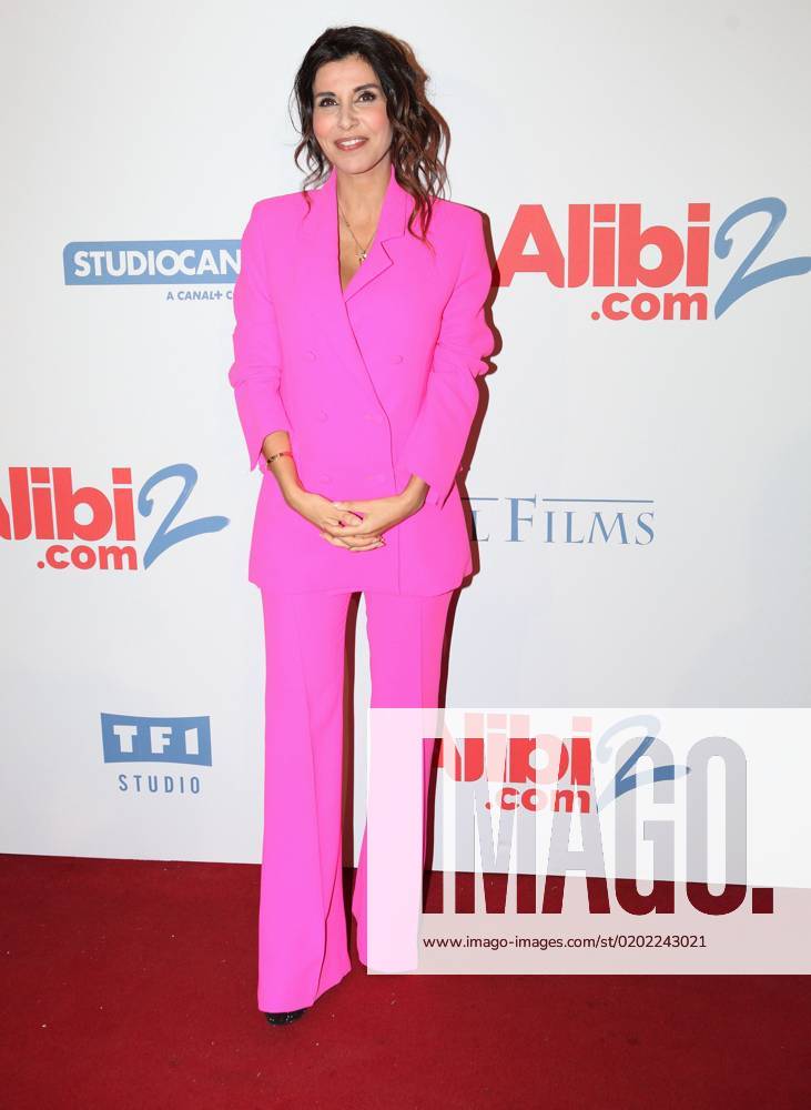 Avant Premiere Alibi.com 2 en presence de Reem Kherici au Rex