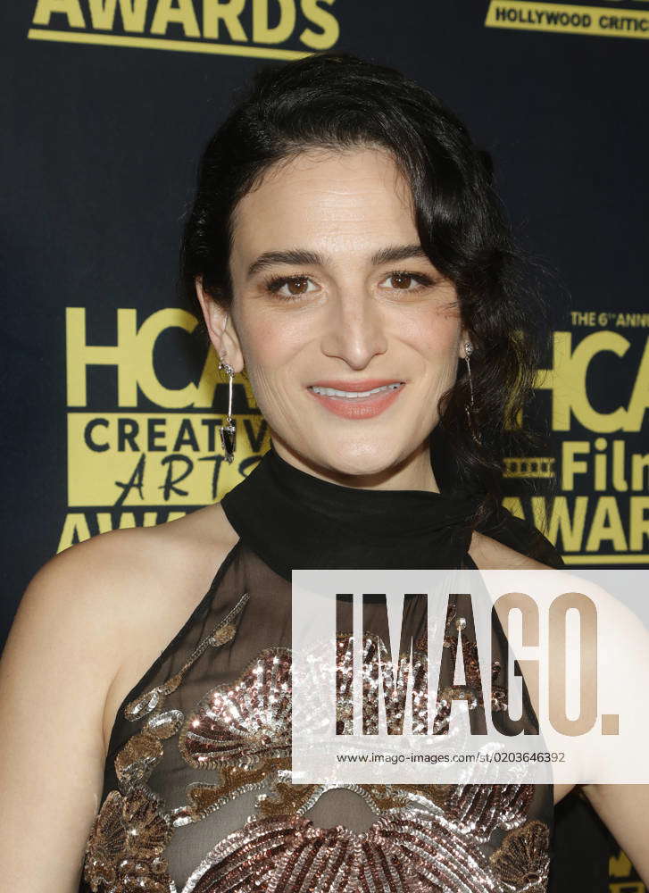 24 February 2023 -Beverly Hills, California - Jenny Slate. Hollywood