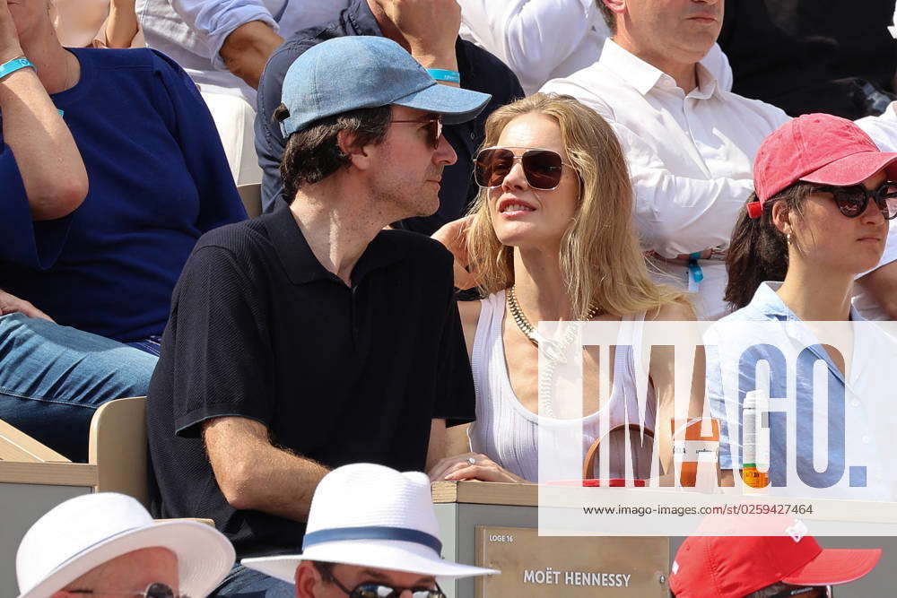 French Open - Antoine Arnault and Natalia Vodianova At The Stands   Imagelinkglobal ILG: Product: ILEA001414323｜Photos & Images & Videos｜KYODO  NEWS IMAGES INC