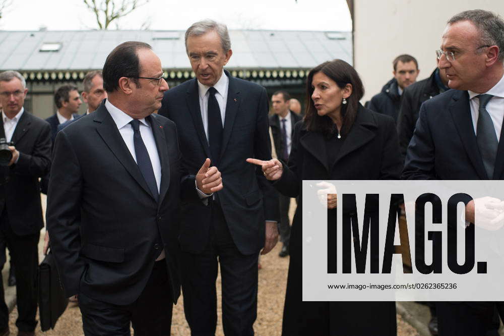 Conférence de presse pour le projet de la Maison LVMH - Arts Talents  Patrimoine au bois de Boulogne avec Francois Hollande, Bernard Arnault et  Franck Gehry par Frédéric GRIMAUD - Photographie FGR0232041 