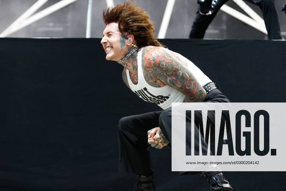 July 25, 2023, Tampa, Florida, USA: Oliver Sykes, of Bring Me The Horizon,  talks to the