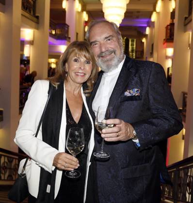 Ireen Sheer mit Ehemann Klaus-Jürgen Kahl bei FALLING IN LOVE Grand Show  Weltpremiere im