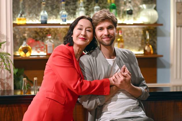 Krista BIRKNER ist Sophia Wagner. Elias REICHERT ist Henry SYDOW. Sturm der  Liebe 21.Staffel der