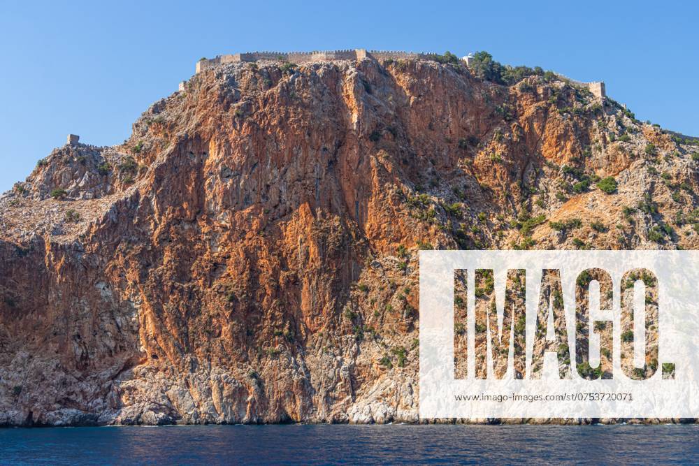 Die Burg von Alanya vom Meer aus gesehen (09.08.2024)