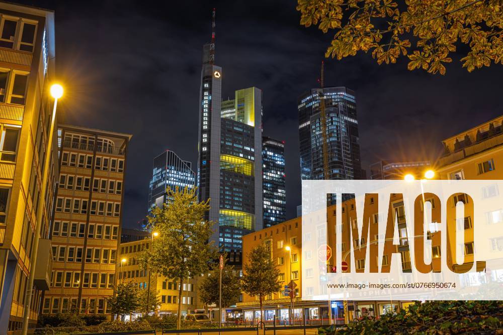 Der Commerzbank Tower in Frankfurt am Main (03.10.2024)