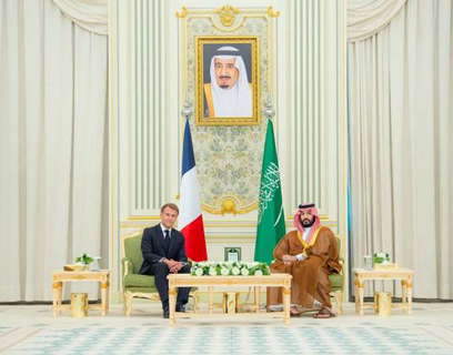 Saudi Arabia: Emmanuel Macron visits Riyadh